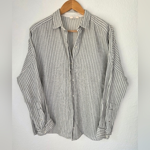 Sessun black and cream colored subtle striped shirt, Size Medium - Picture 1 of 10